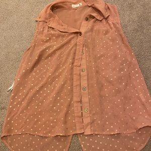 Women’s shirt size large